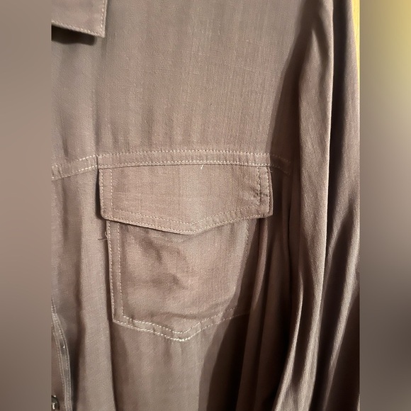 Vince Women’s Gray Button-Up Blouse Size Medium Casual Comfortable Dress Up Gift - Picture 4 of 11